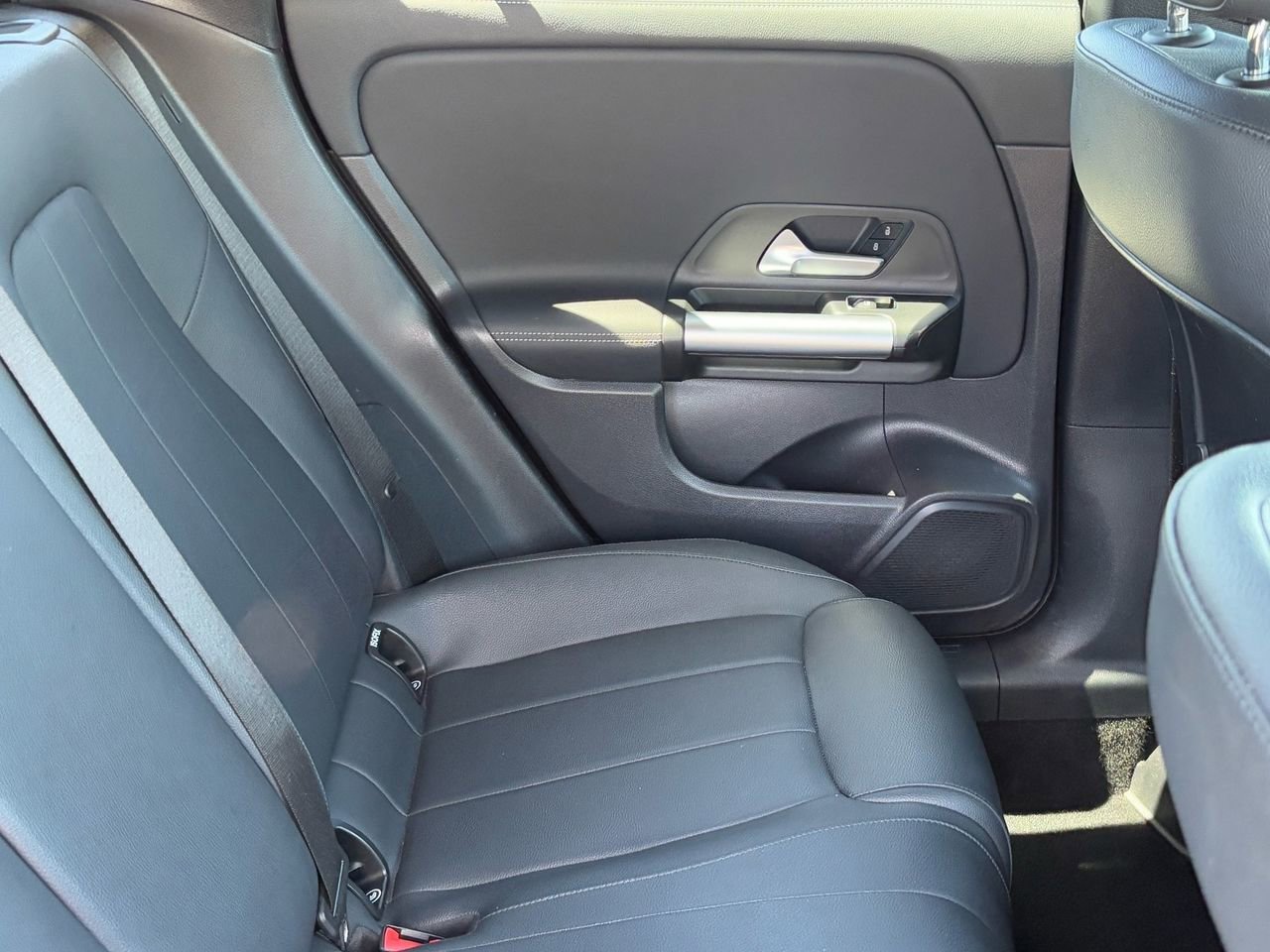 Used 2025 Mercedes-Benz GLA 250 4MATIC image 11