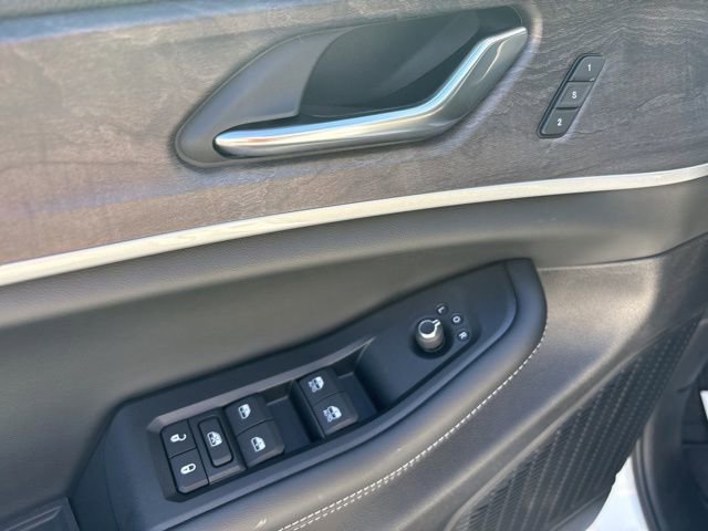 New 2025 Jeep Grand Cherokee Limited w/ Black Appearance Package image 21