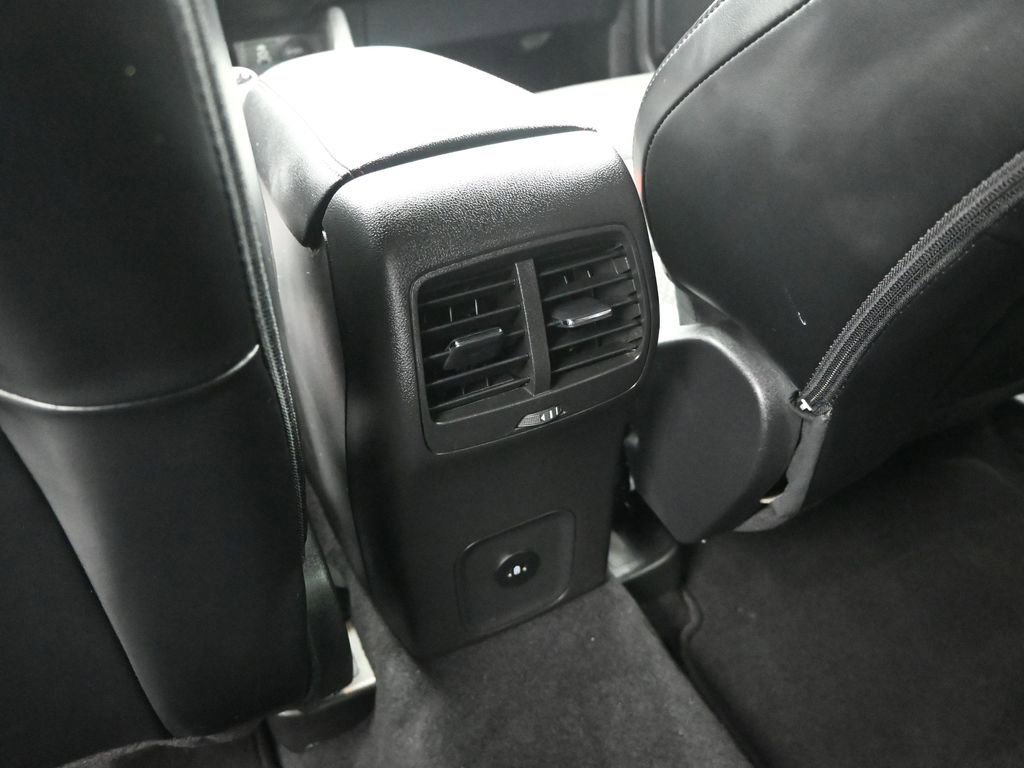 Used 2025 Ford Escape ST-Line AWD/4WD image 21