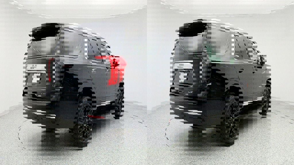 Used 2021 GMC Yukon SLT w/ SLT Premium Package image 5