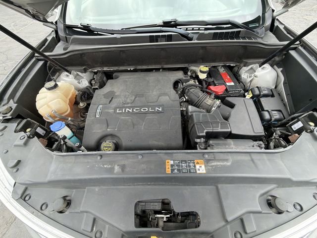 Used 2017 Lincoln MKX Reserve w/ Lincoln MKX Climate Package image 32