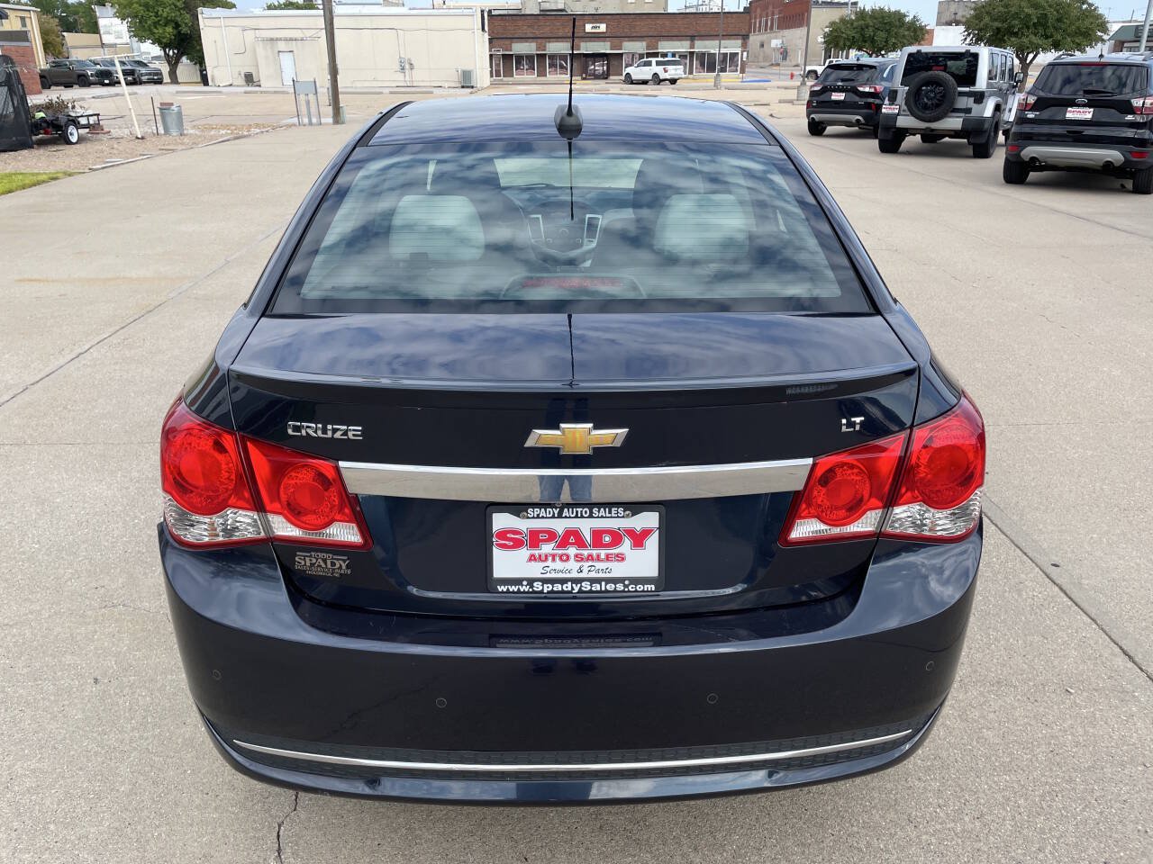 Used 2015 Chevrolet Cruze LT w/ Sun And Sound Package FWD image 4