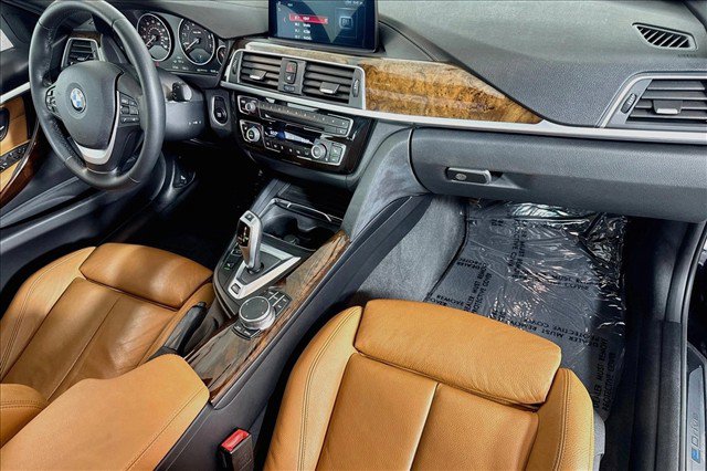 Used 2018 BMW 330e w/ Premium Package RWD image 28