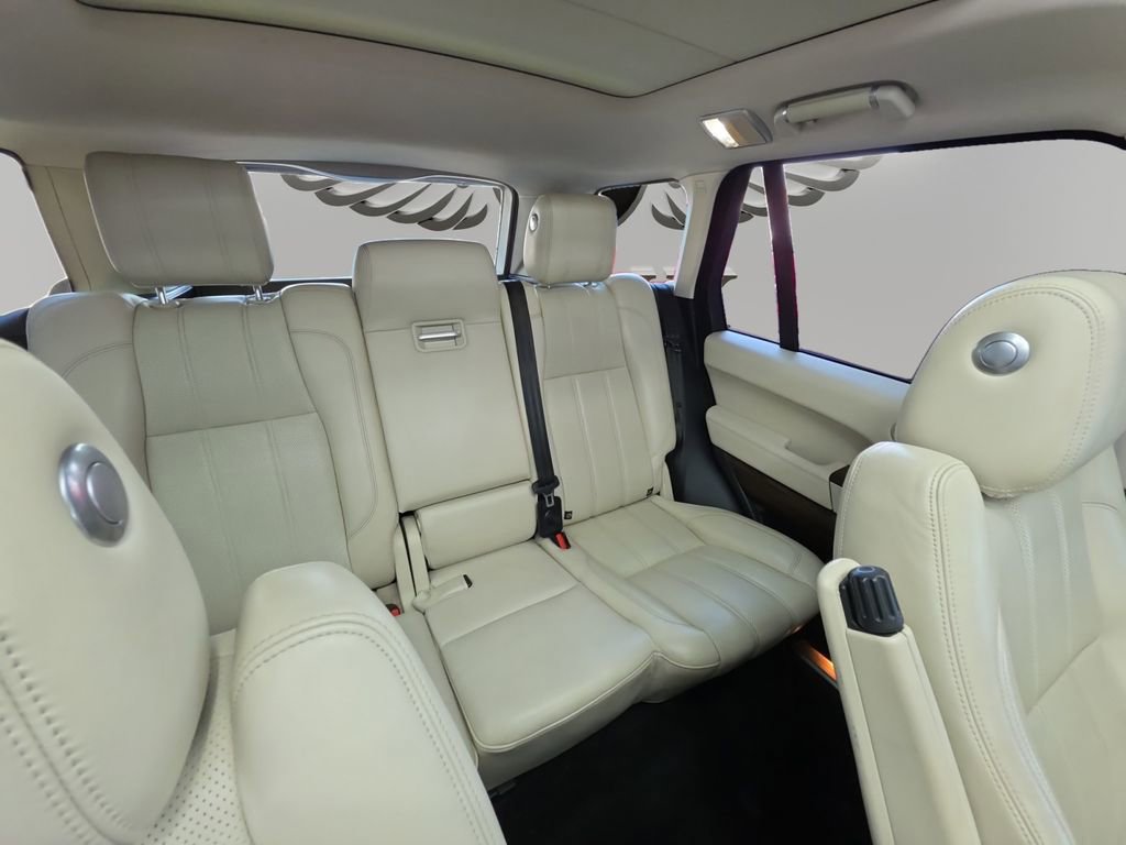 Used 2017 Land Rover Range Rover HSE AWD/4WD image 13