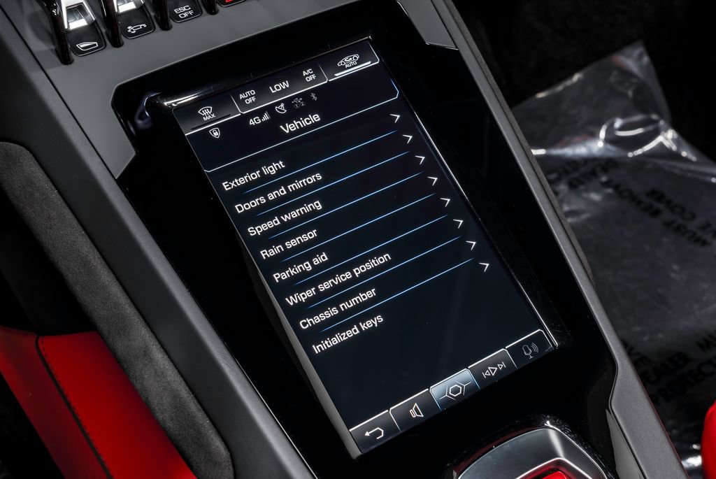 Used 2023 Lamborghini Huracan EVO RWD image 25