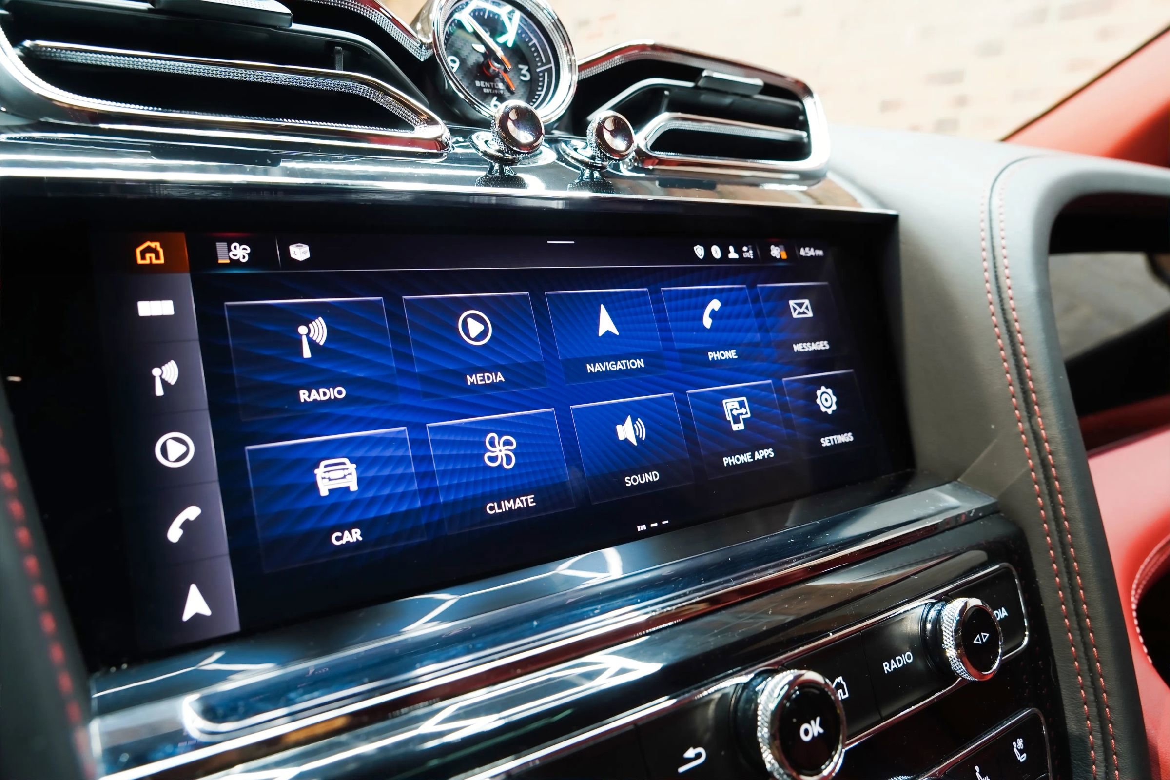 Used 2022 Bentley Bentayga AWD/4WD image 64