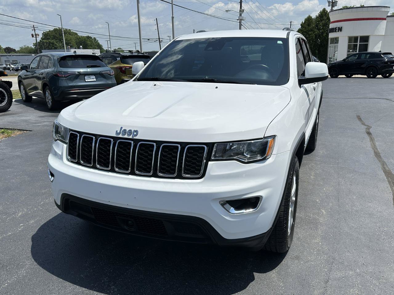 Used 2021 Jeep Grand Cherokee Laredo X AWD/4WD image 8