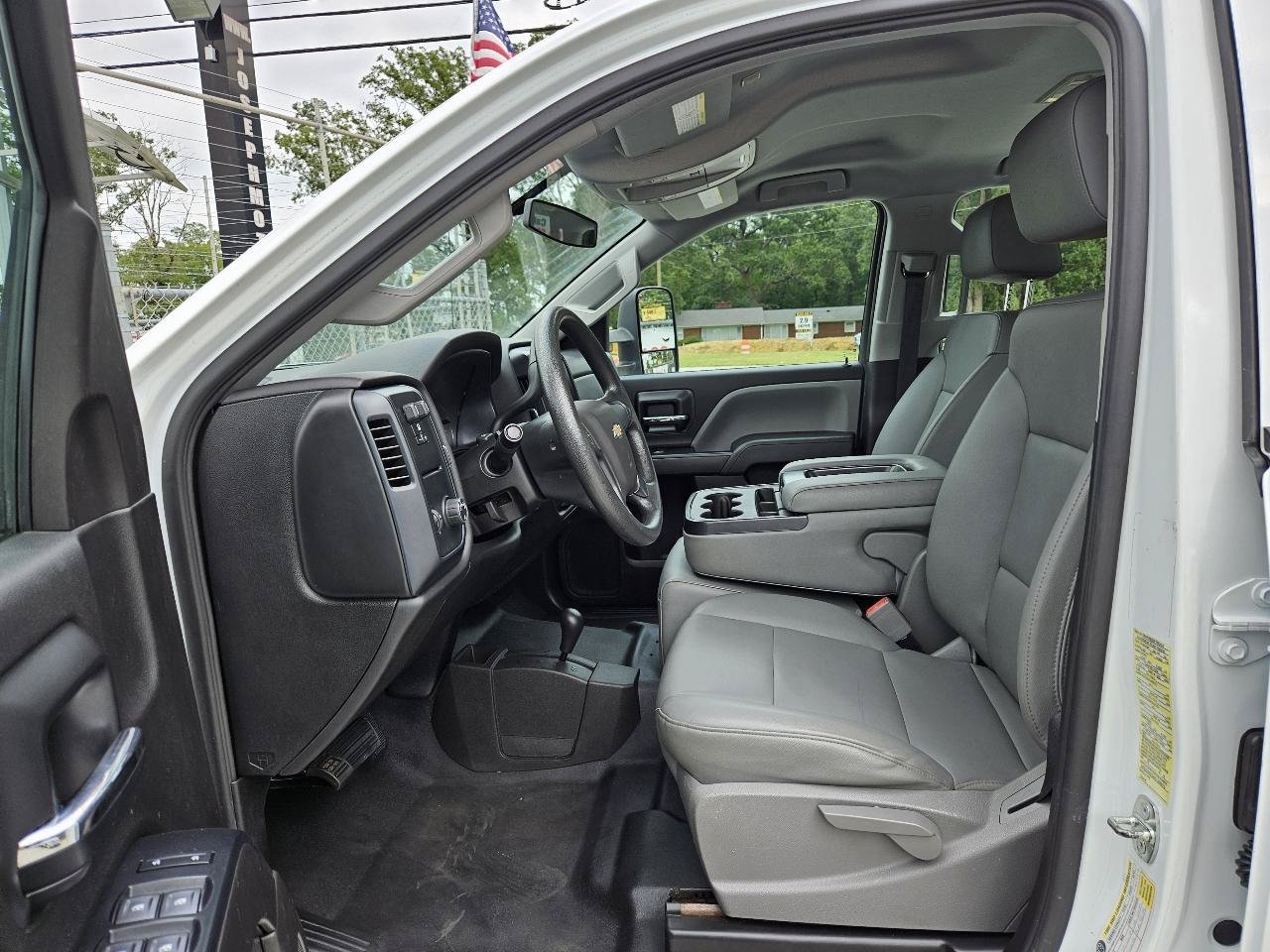 Used 2019 Chevrolet Silverado 2500 W/T AWD/4WD image 17