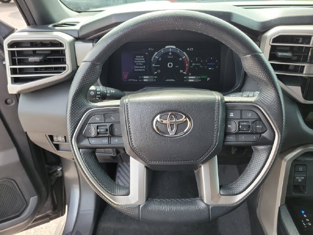 Used 2025 Toyota Sequoia SR5 AWD/4WD image 29