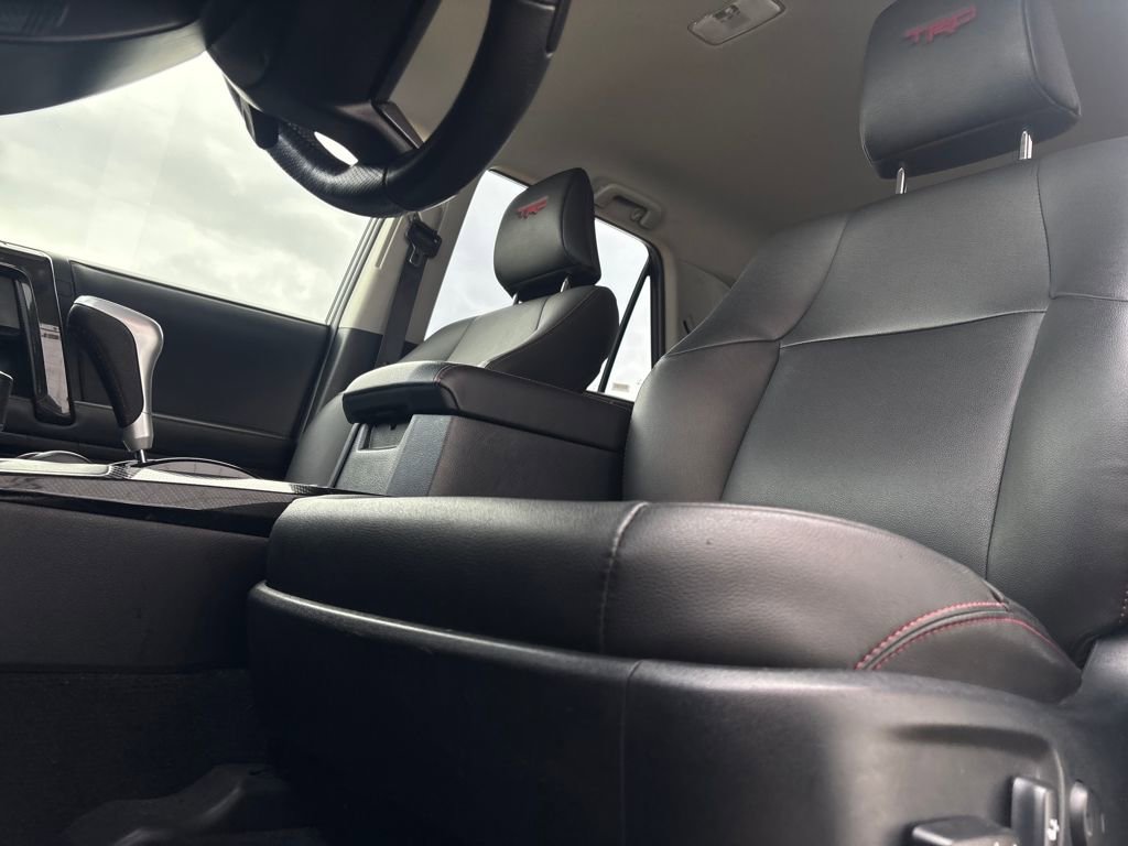 Used 2024 Toyota 4Runner TRD Off-Road Premium image 10