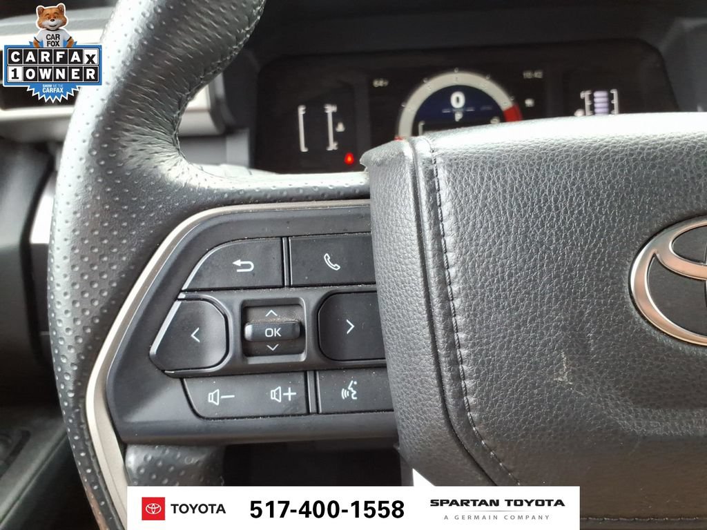 Used 2025 Toyota 4Runner SR5 AWD/4WD image 18