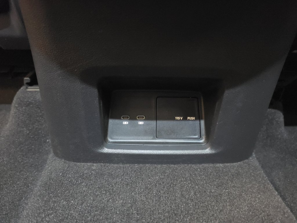Used 2026 Volkswagen Atlas Cross Sport SE FWD image 38