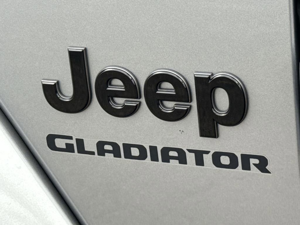 Used 2021 Jeep Gladiator Overland image 33