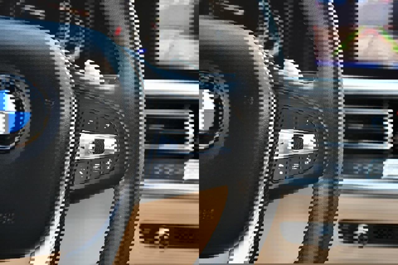 Used 2021 BMW 330i Sedan w/ Convenience Package image 22