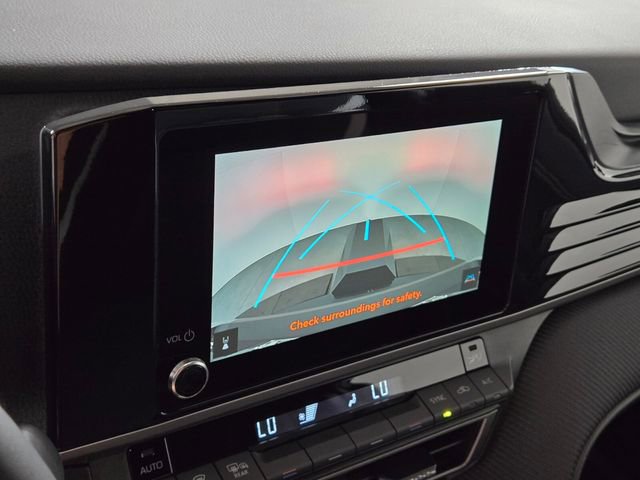 Used 2025 Toyota Camry SE image 35