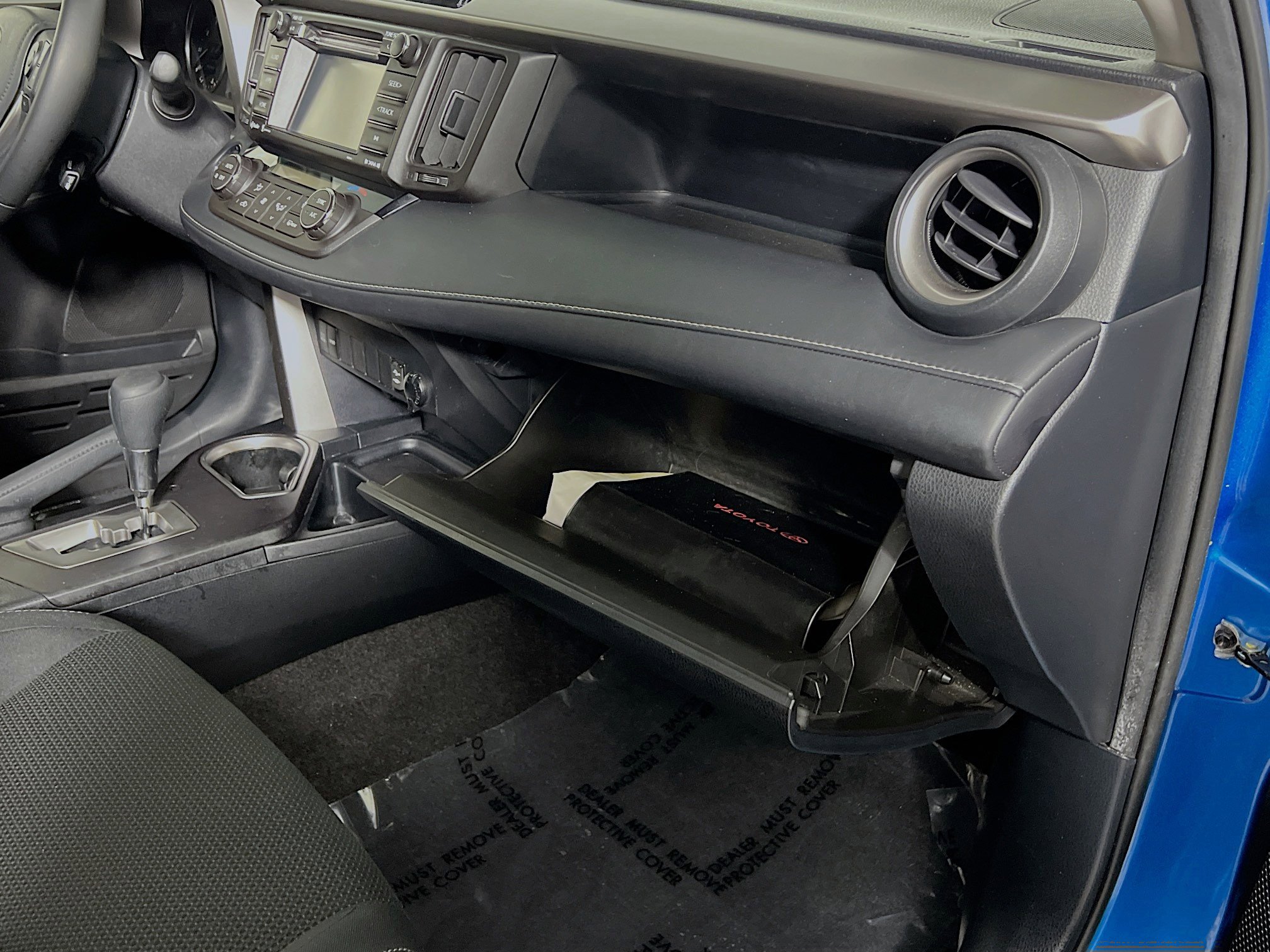 Used 2018 Toyota RAV4 XLE FWD image 35