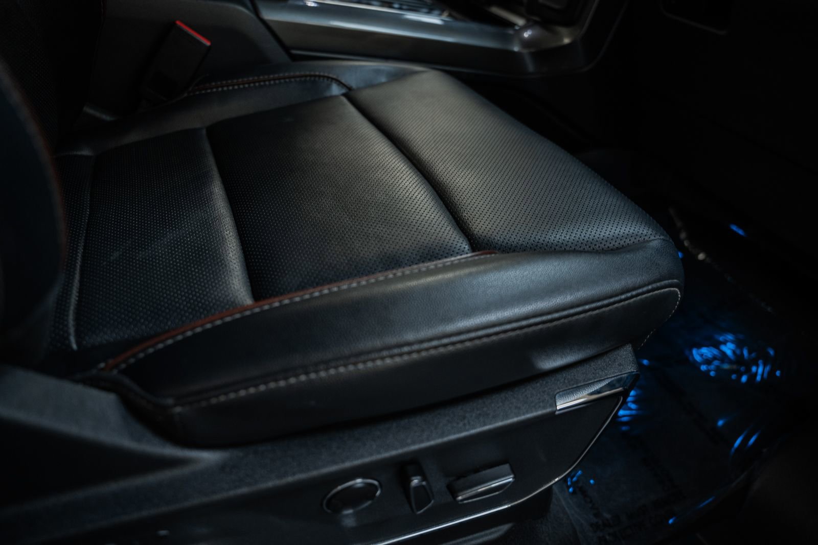 Used 2023 Ford F150 Lariat w/ Equipment Group 502A High image 47