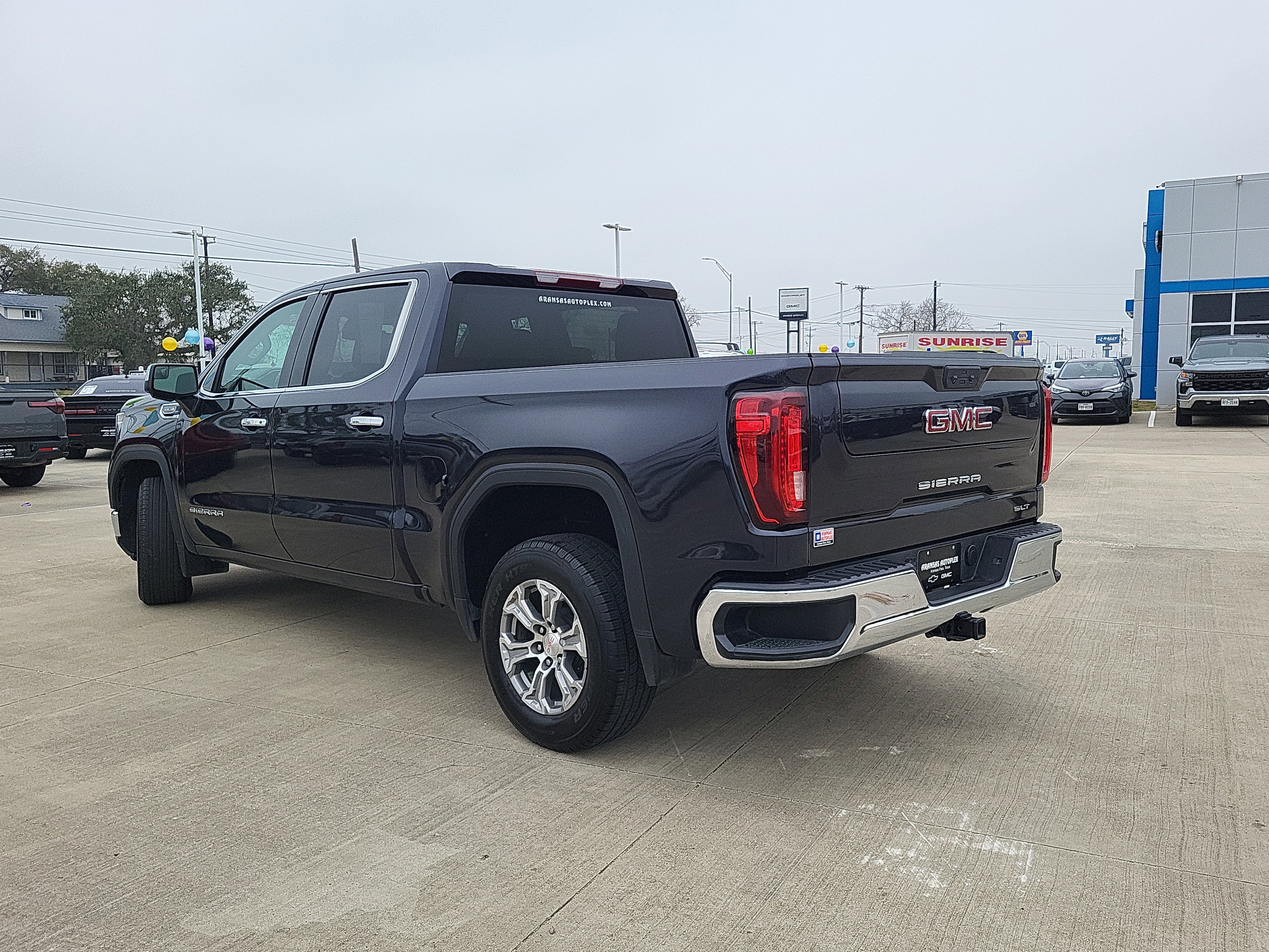 Used 2025 GMC Sierra 1500 SLT image 7