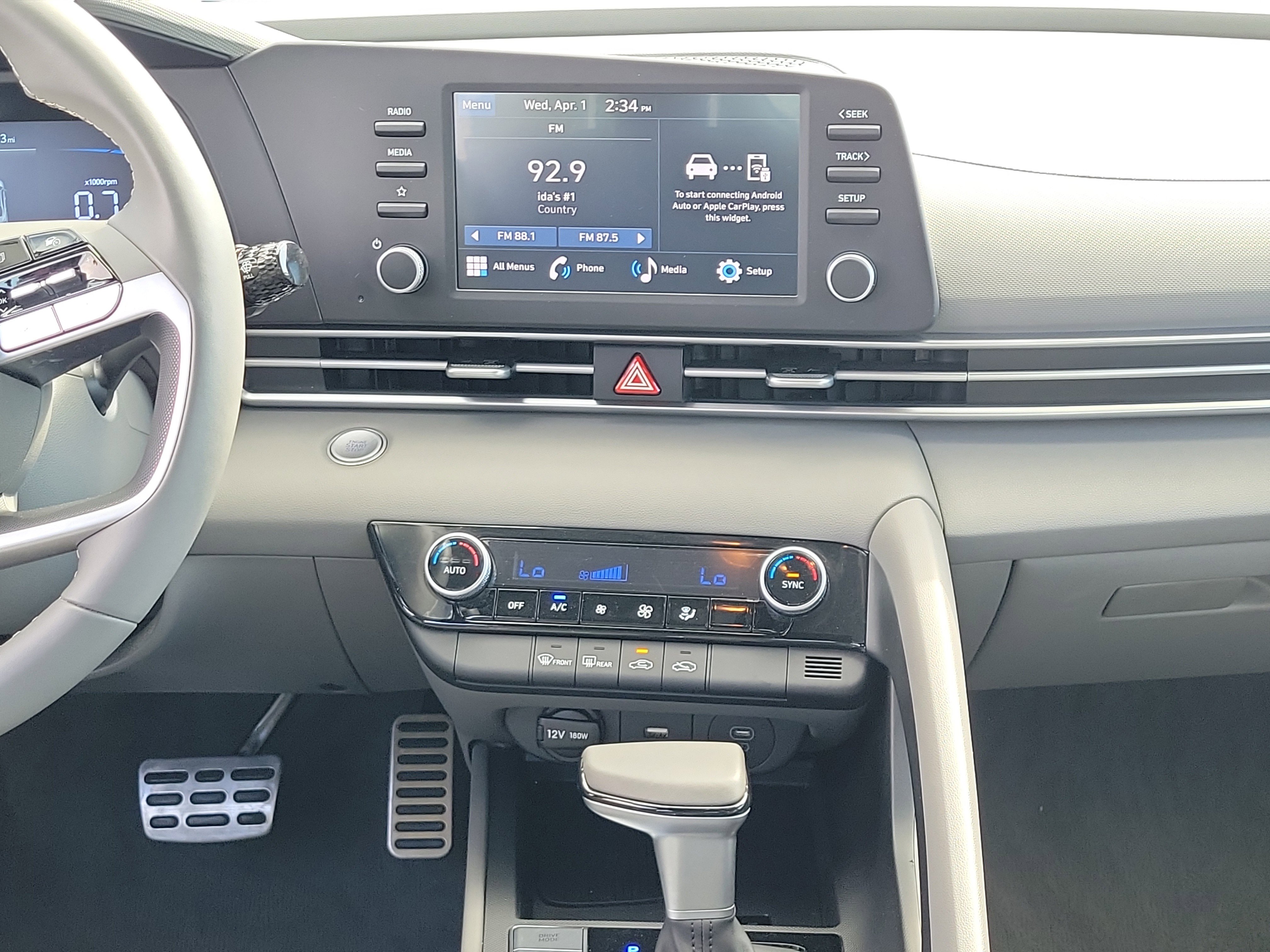 Used 2025 Hyundai Elantra Sport image 19