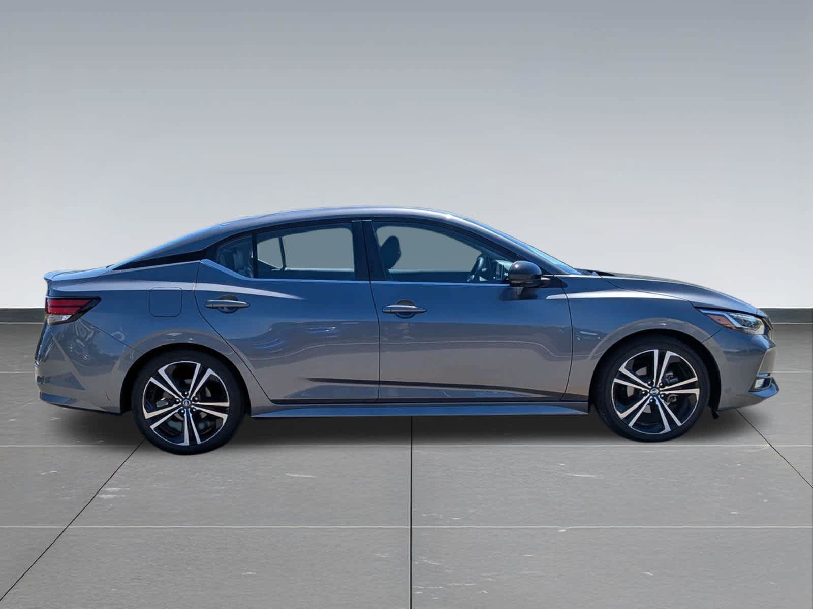 Used 2023 Nissan Sentra SR w/ SR Premium Package FWD image 6