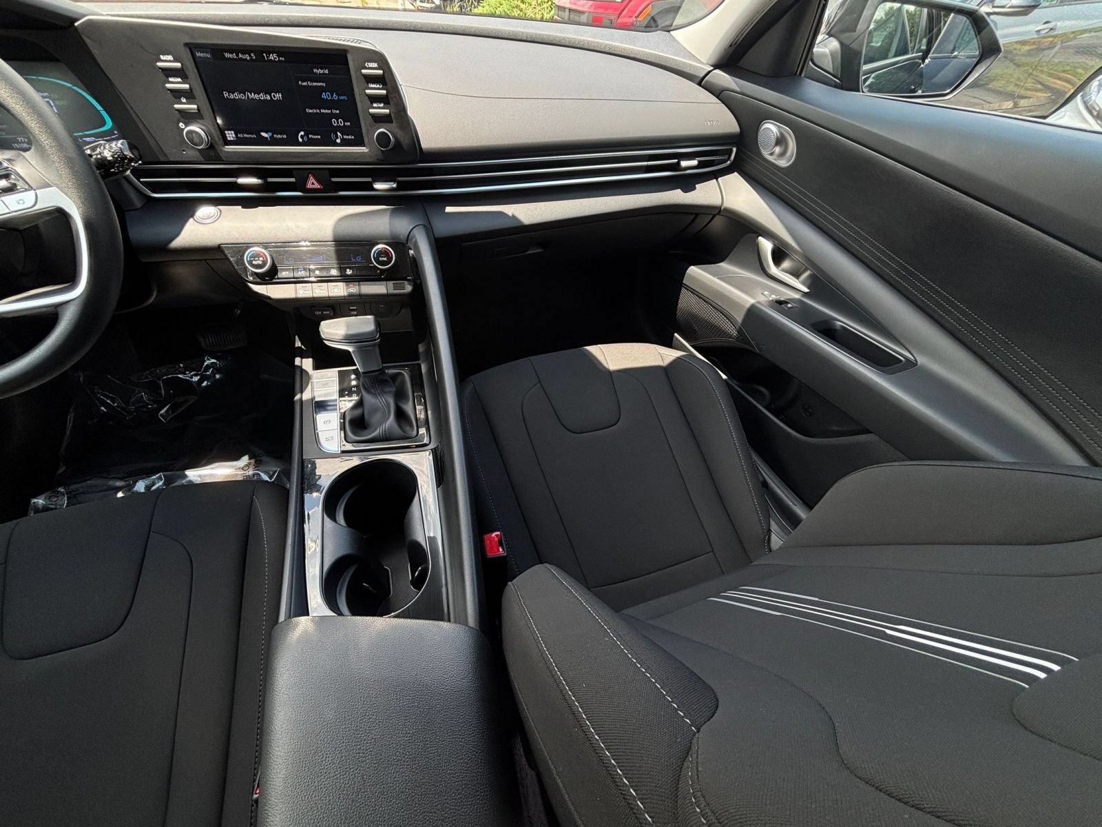 Used 2026 Hyundai Elantra Hybrid FWD image 34
