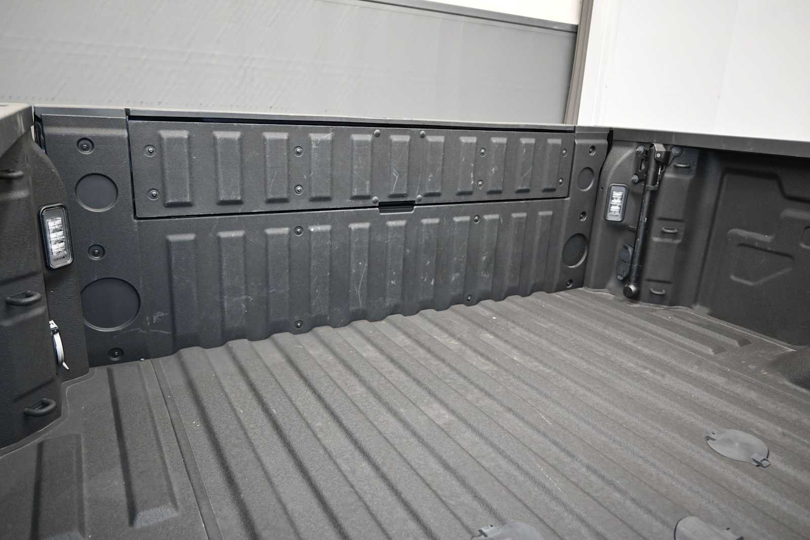 Used 2024 GMC Sierra 2500 AT4 w/ AT4 Premium Plus Package AWD/4WD image 24