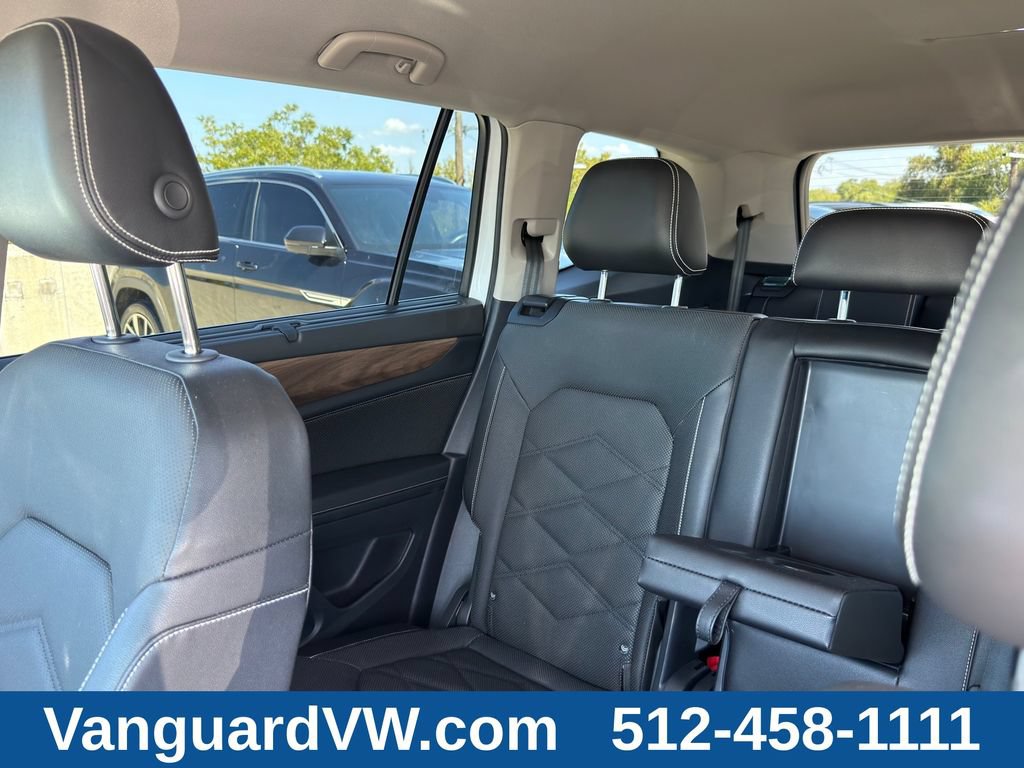 Used 2024 Volkswagen Atlas SE w/ Black Wheel Package FWD image 14