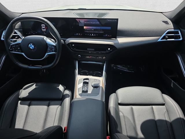 Used 2025 BMW 330i xDrive Sedan AWD/4WD image 9