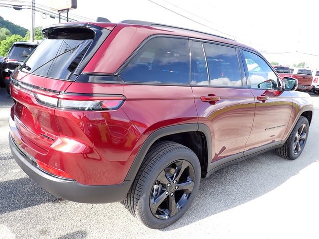 New 2025 Jeep Grand Cherokee Limited w/ Black Appearance Package image 7