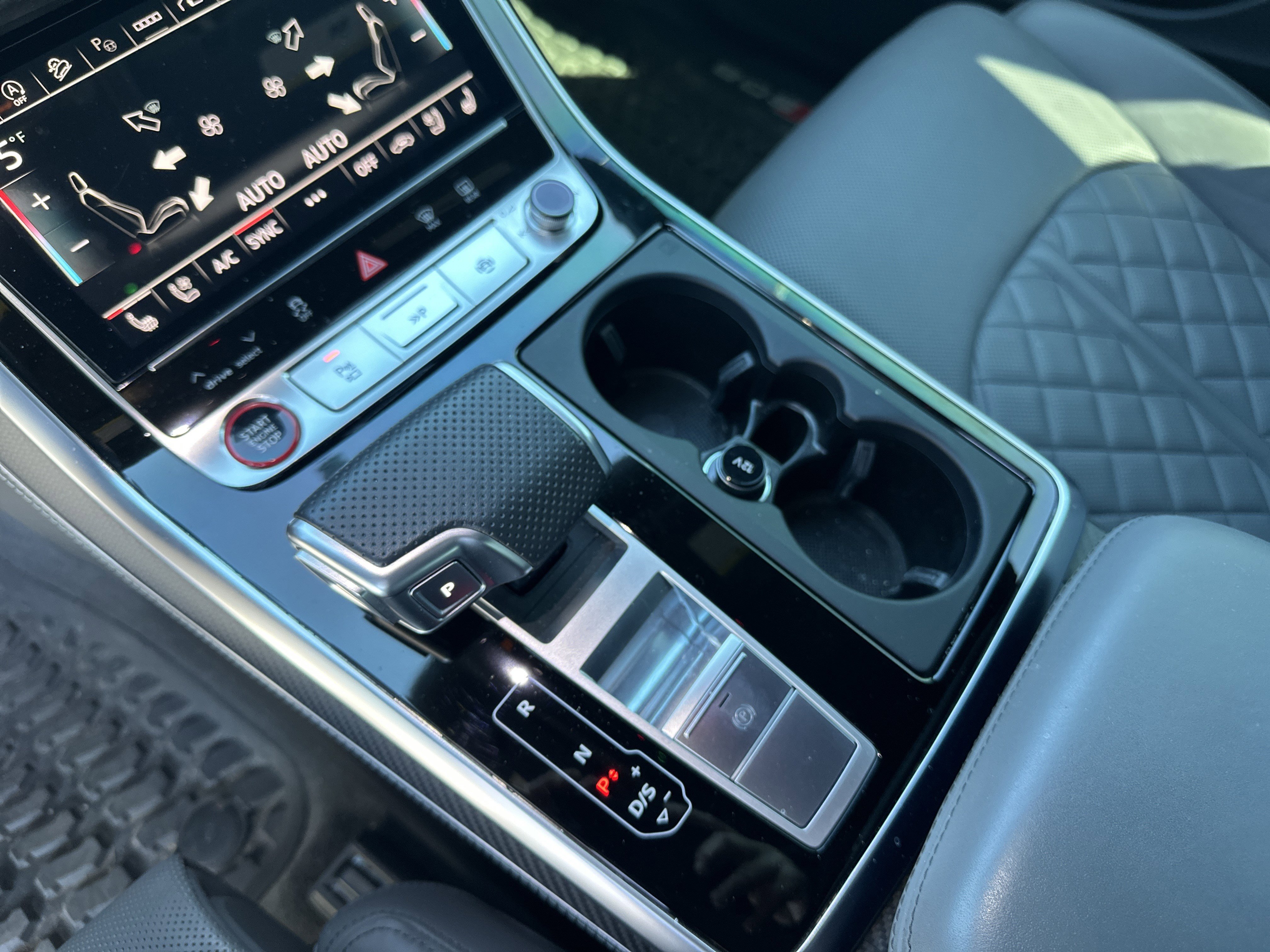 Used 2024 Audi SQ8 Prestige w/ Prestige Package image 25