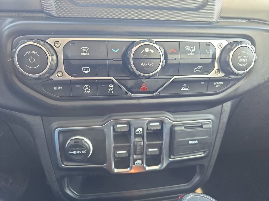 Used 2023 Jeep Wrangler Sport S image 25