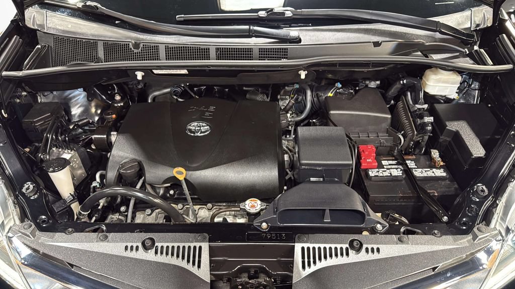 Used 2020 Toyota Sienna Limited Premium AWD/4WD image 45