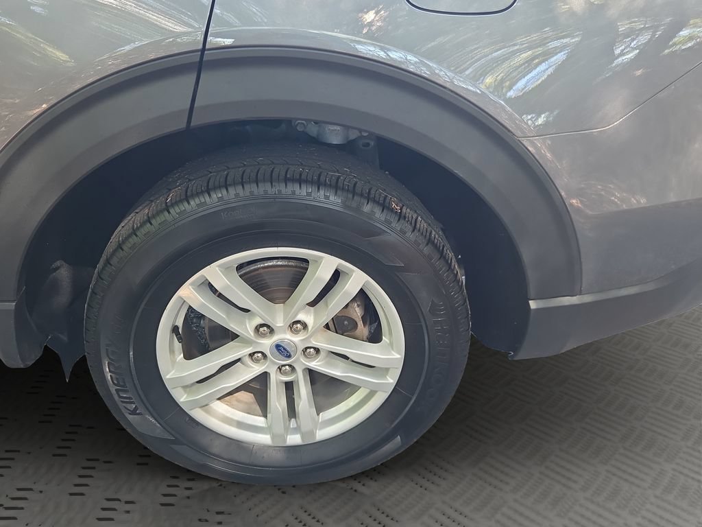 Used 2024 Ford Explorer XLT AWD/4WD image 19