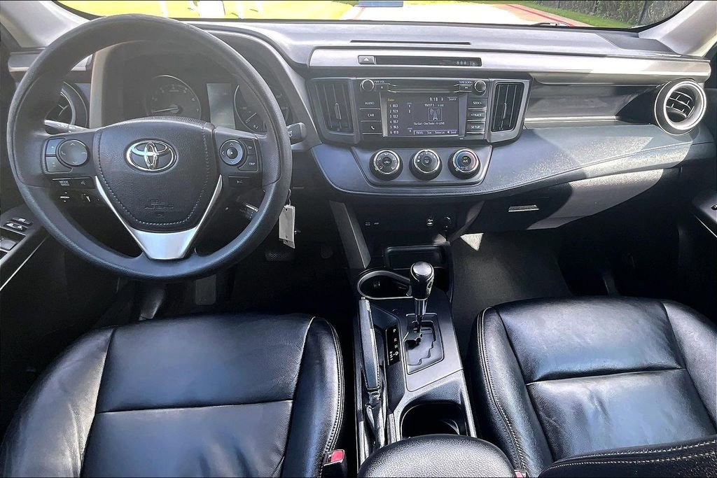 Used 2018 Toyota RAV4 LE image 20