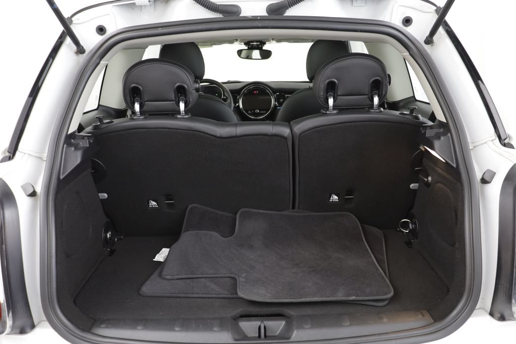 Certified 2024 MINI Cooper 2-Door Hardtop FWD image 18