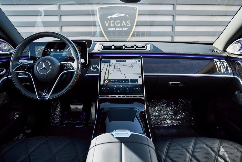 Used 2025 Mercedes-Benz Maybach S 580 4MATIC image 3