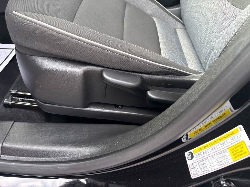 Used 2025 Chevrolet TrailBlazer LT FWD image 18