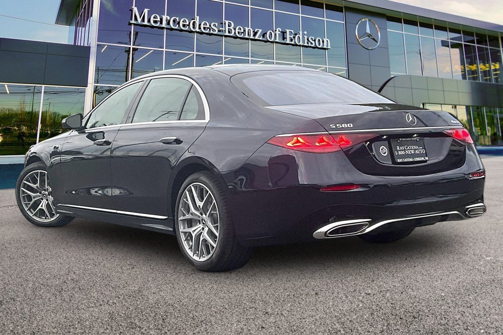 New 2027 Mercedes-Benz S 580 4MATIC Sedan image 3