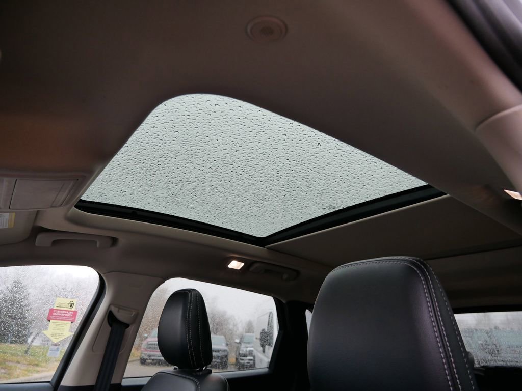 Used 2020 Ford Escape SE Sport image 4