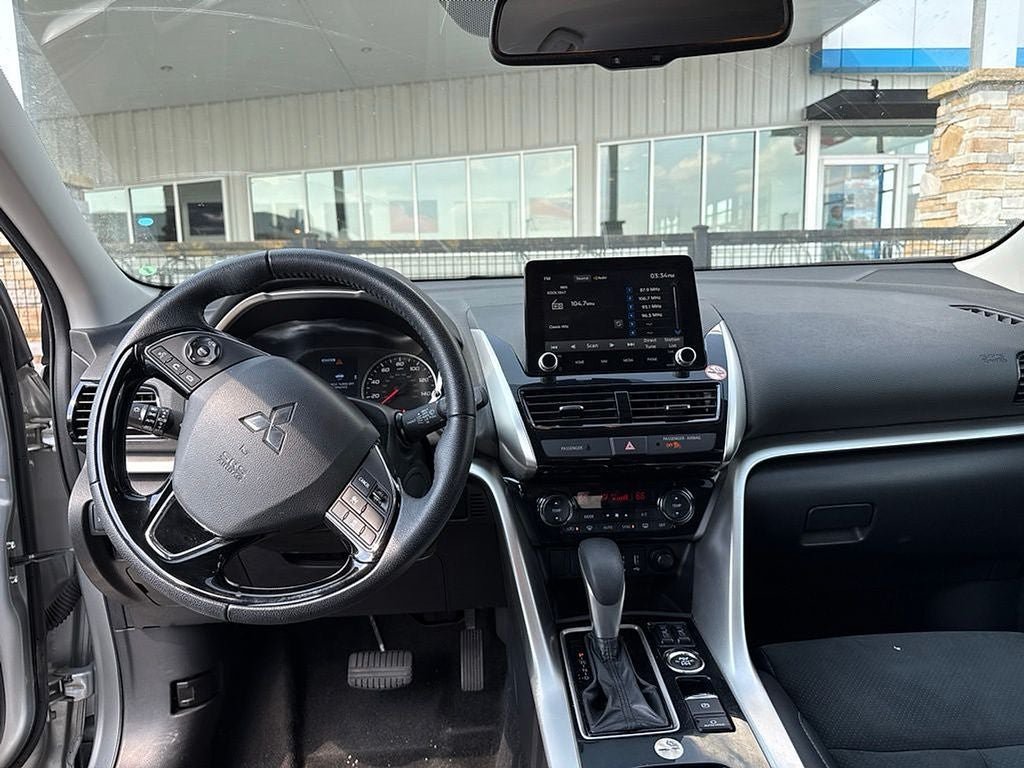 Used 2025 Mitsubishi Eclipse Cross SEL AWD/4WD image 9