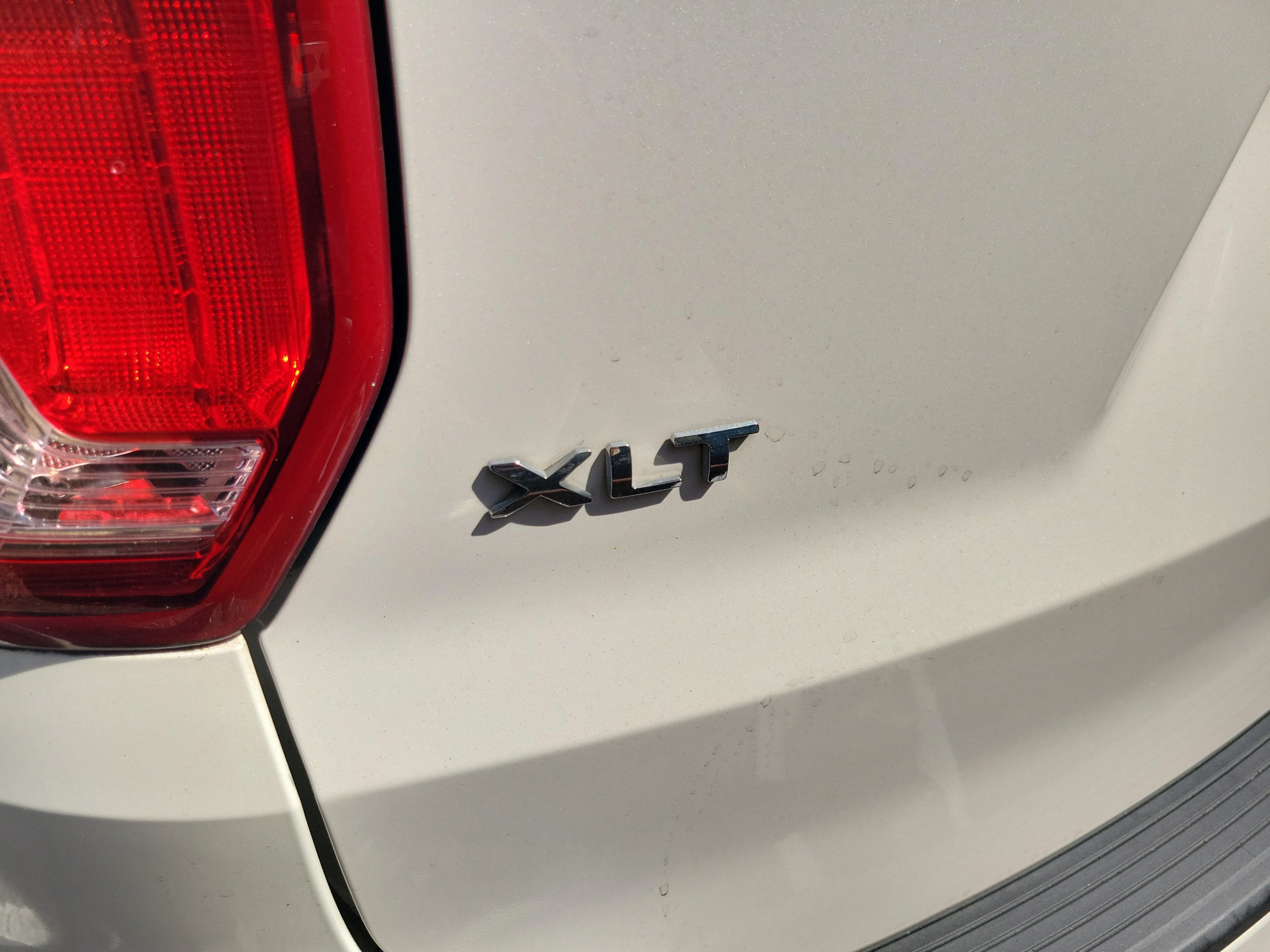 Used 2019 Ford Explorer XLT w/ Class III Trailer Tow Package FWD image 24