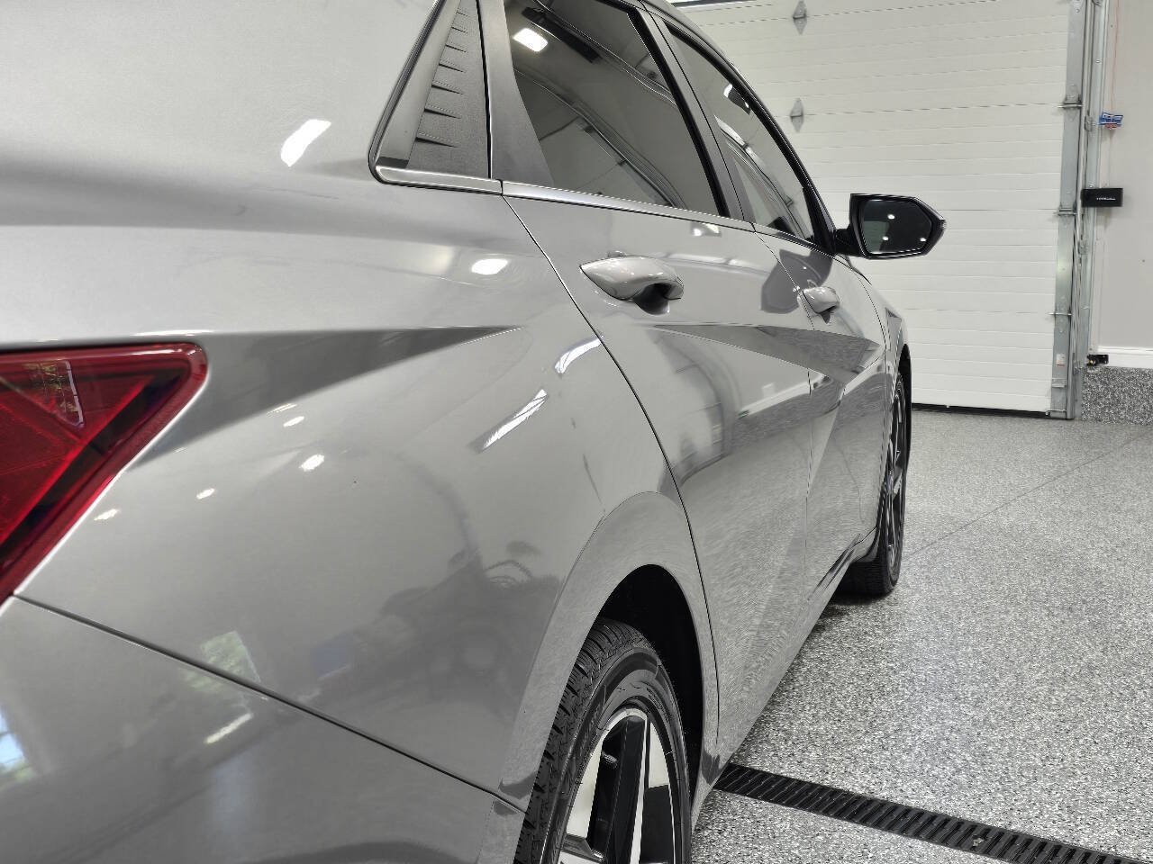 Used 2023 Hyundai Elantra Limited w/ Winter Weather Package FWD image 12