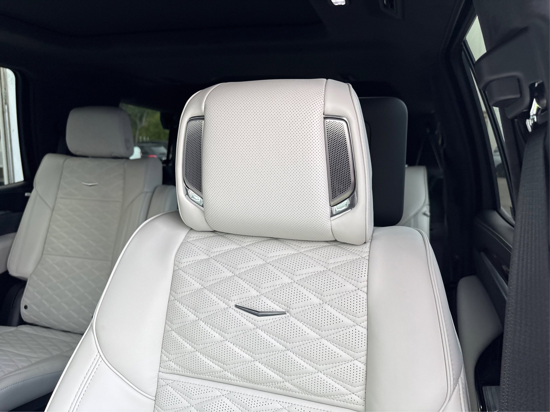 New 2026 Cadillac Escalade Platinum Sport AWD/4WD image 32