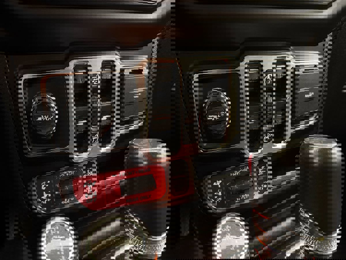 Used 2022 Jeep Gladiator Rubicon w/ LED Lighting Group image 25