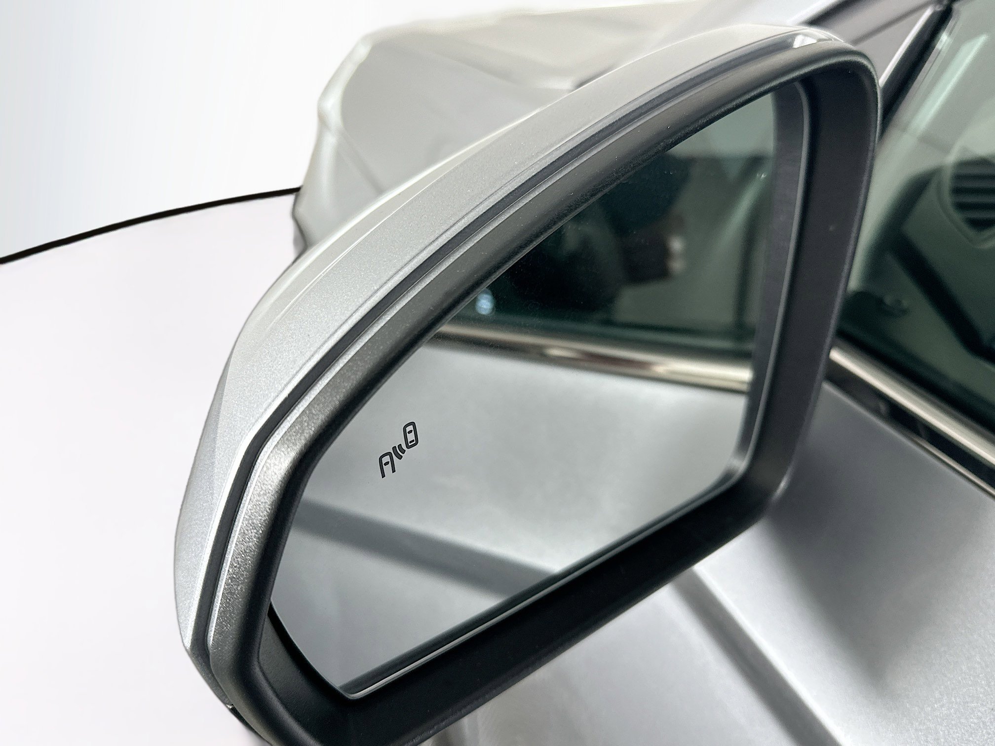 Used 2024 Volkswagen Taos SE image 16