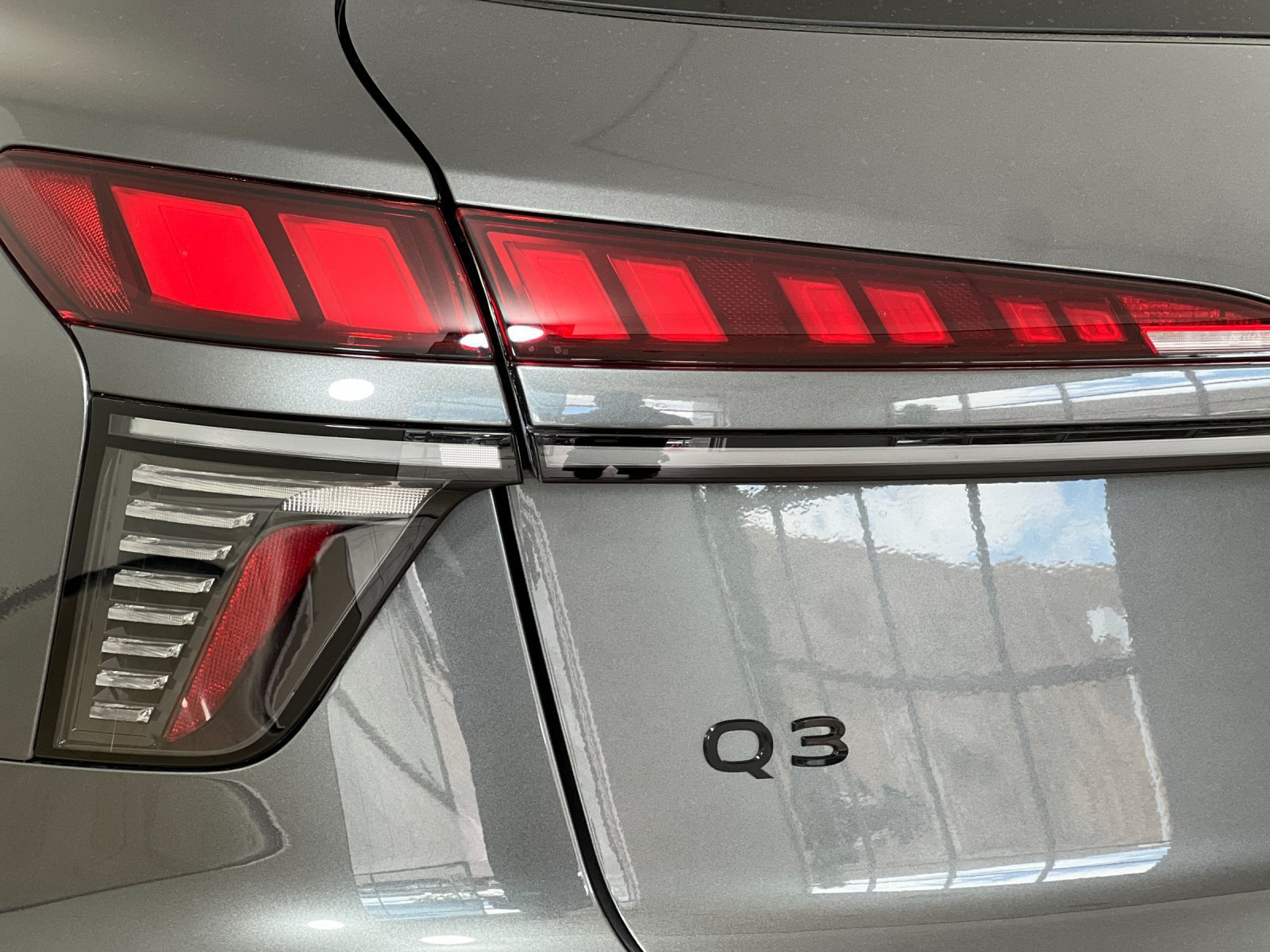 New 2026 Audi Q3 quattro 2.0T AWD/4WD image 29