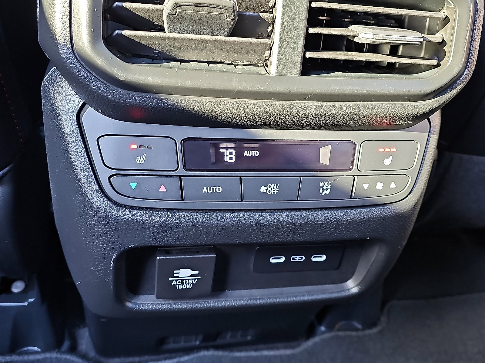 Used 2024 Honda Passport Black Edition image 11