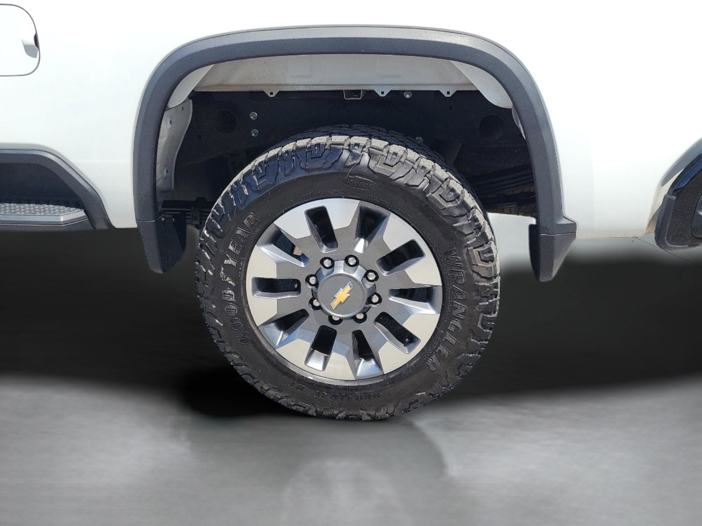 Used 2021 Chevrolet Silverado 2500 Custom w/ Custom Value Package AWD/4WD image 29