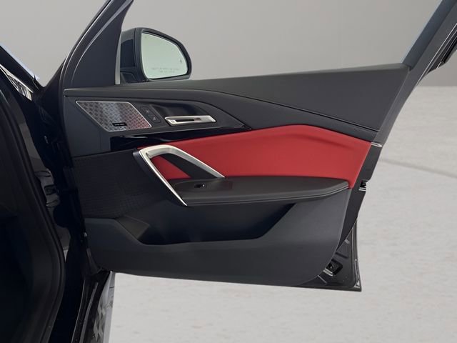 Used 2025 BMW X2 xDrive28i image 37