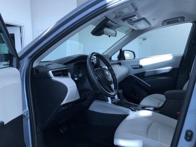 Certified 2023 Toyota Corolla Cross LE image 10